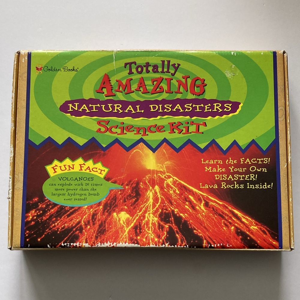 Golden Books Totally Amazing Natural Disasters Science Kit